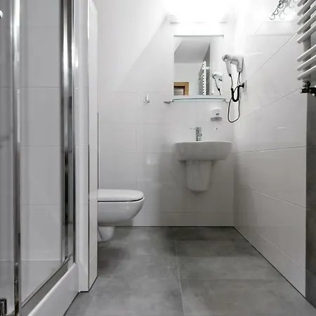 Jesion B&B 포로닌